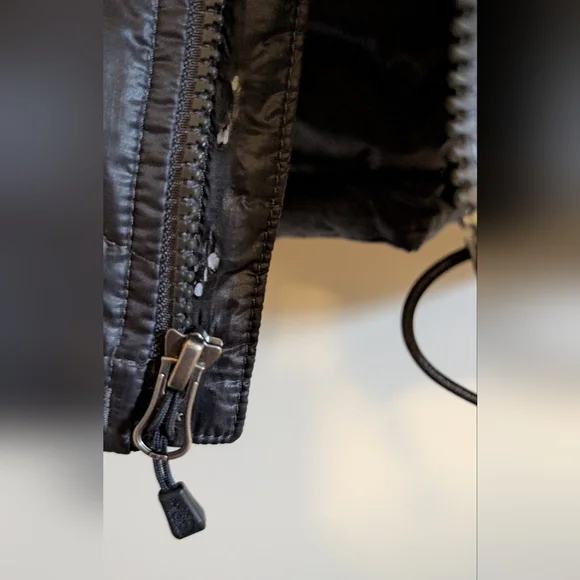 The North Face Black Quilted Insulated Vest - Picture 5 of 5